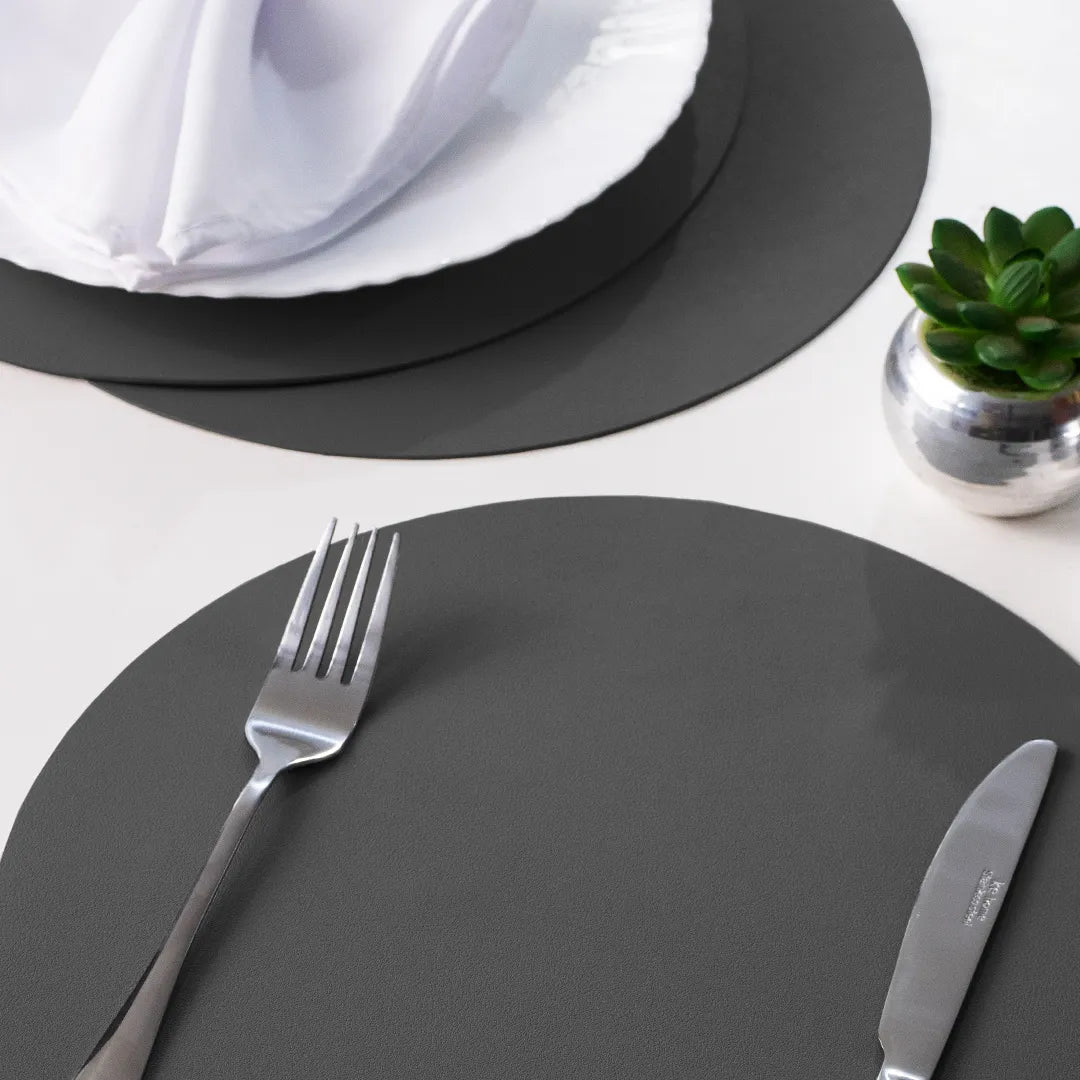 Jogo Americano Redondo Sousplat Corino impermeável - Chumbo