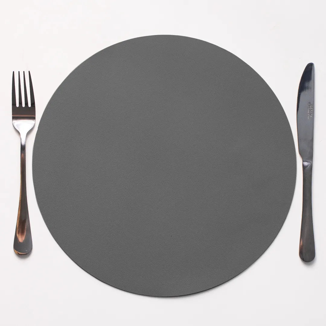 Jogo Americano Redondo Sousplat Corino impermeável - Chumbo